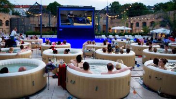 Minipiscine drive in whirpool cinema