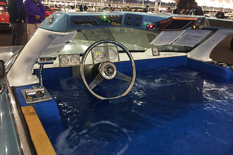 Una foto del loro primo prototipo: la MK I Carpool
