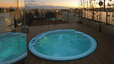 Scopri il bagno di colore in minipiscina