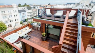 Idromassaggio ad angolo per piattaforma di legno teak