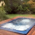 Idromassaggio esterno autunno