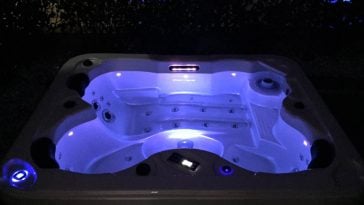 Minipiscina con luci fondali multicolore