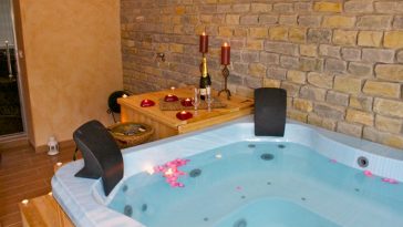 Minipiscina per aromaterapia alle essenze