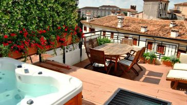 Minipiscina per terrazze in giardino pensile
