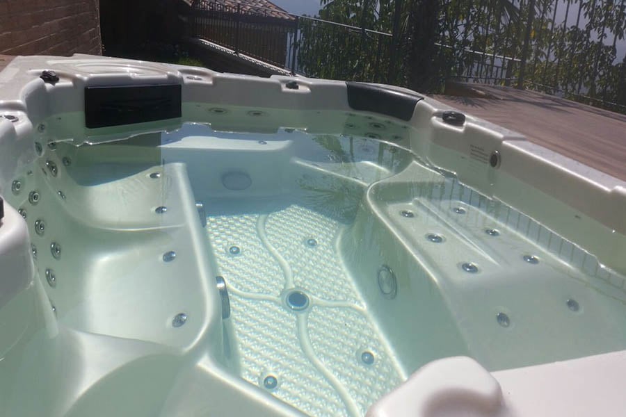 Minipiscina Idromassaggio In Pianerottolo Esterno