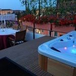 Minipiscina per semi incasso con luci rosa viola