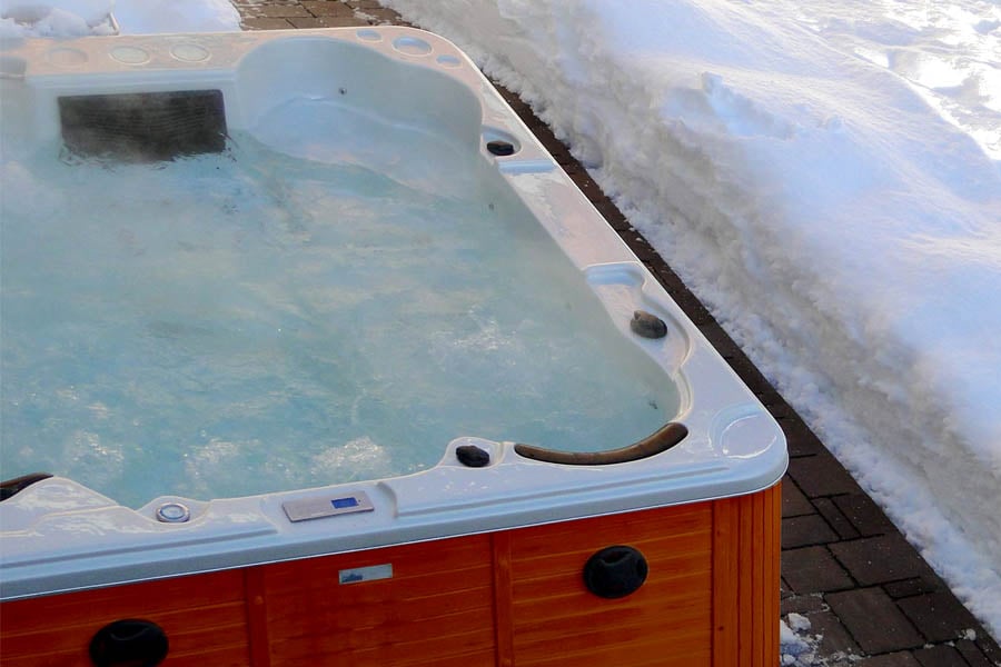 BL-808 minipiscina idromassaggio esterno inverno
