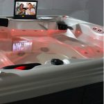 Minipiscina rosso cromoterapia