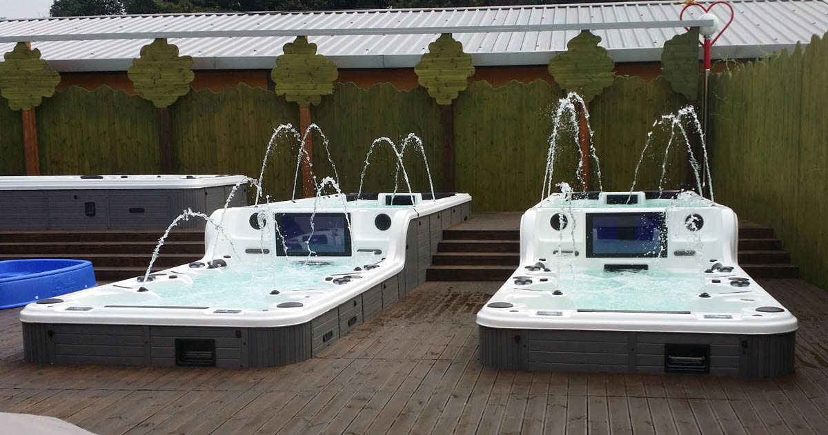 Minipiscine multipiano con vasca per il nuoto