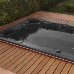 Minipiscina da esterno in parquet antiscivolo