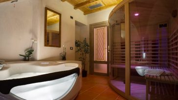 Homewellness con sauna infrarossi e vasca idromassaggio