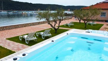 Sognando il Lago di Garda con minipiscina