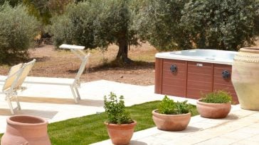 Minipiscina idromassaggio da esterno in pronta consegna a casa tua prima dell'estate