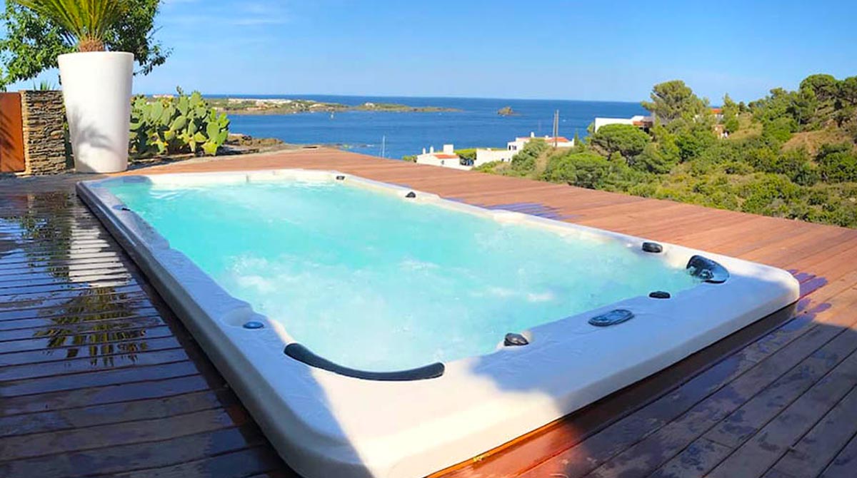 Crea la tua Ibiza a casa con una minipiscina idromassaggio