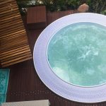 In acqua in casa con una minipiscina da terrazzo