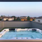 Minipiscina da esterno nel tuo terrazzo con frontone alto